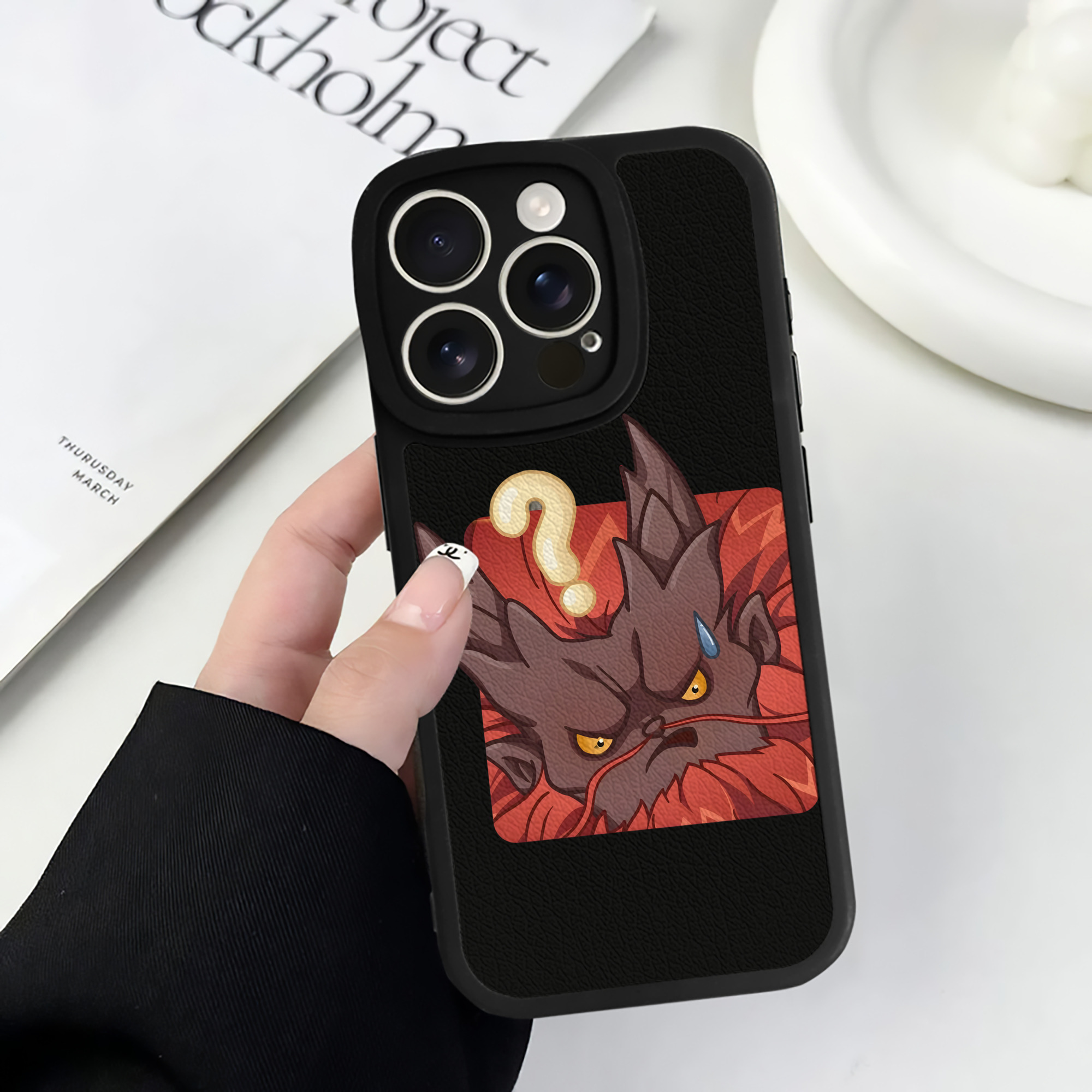 （画像用） Ne Zha 2 ナタ 魔童の大暴れ 【iPhone 16シリーズ対応】シリコンスマホケース（レザー調） 材質：シリコン
